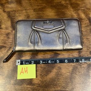 New Coach Leather Zip Around Wallet gunmetal